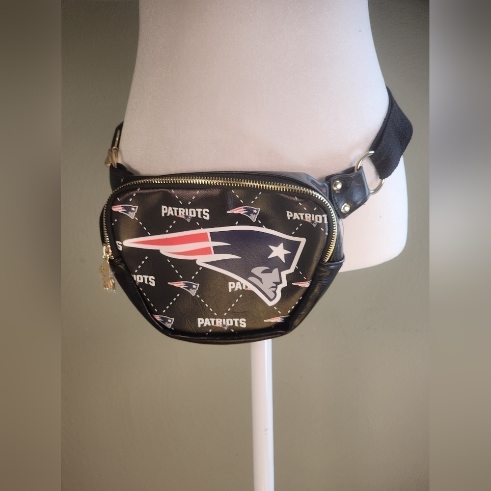 New England Patriots Fanny Pack Purse Football Tailgating NEW